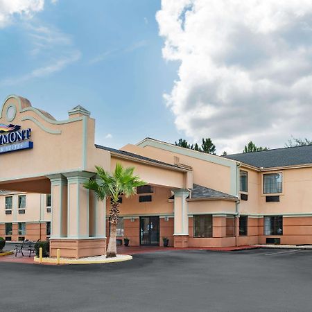 Baymont By Wyndham Hinesville Fort Stewart Area Bagian luar foto