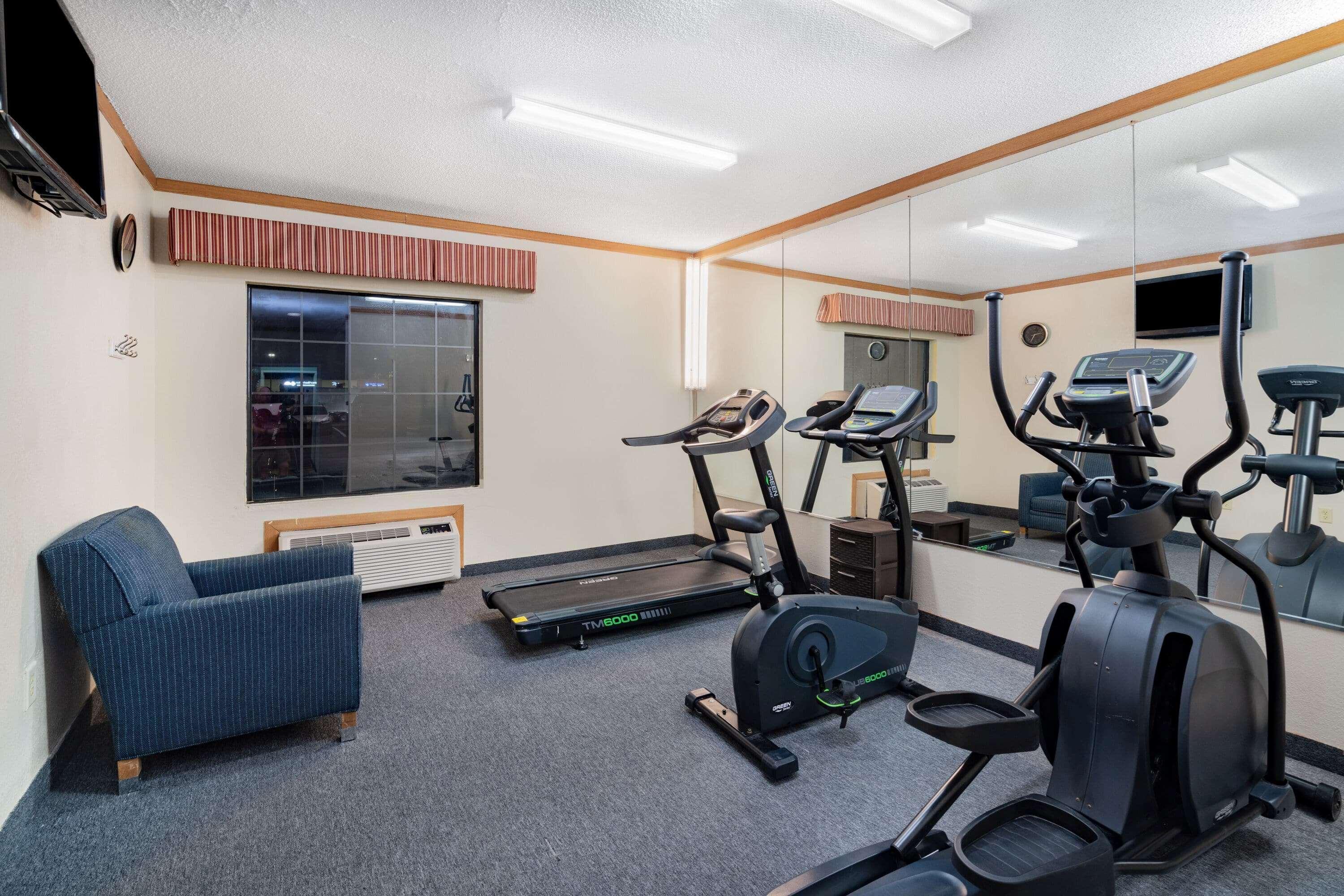 Baymont By Wyndham Hinesville Fort Stewart Area Bagian luar foto