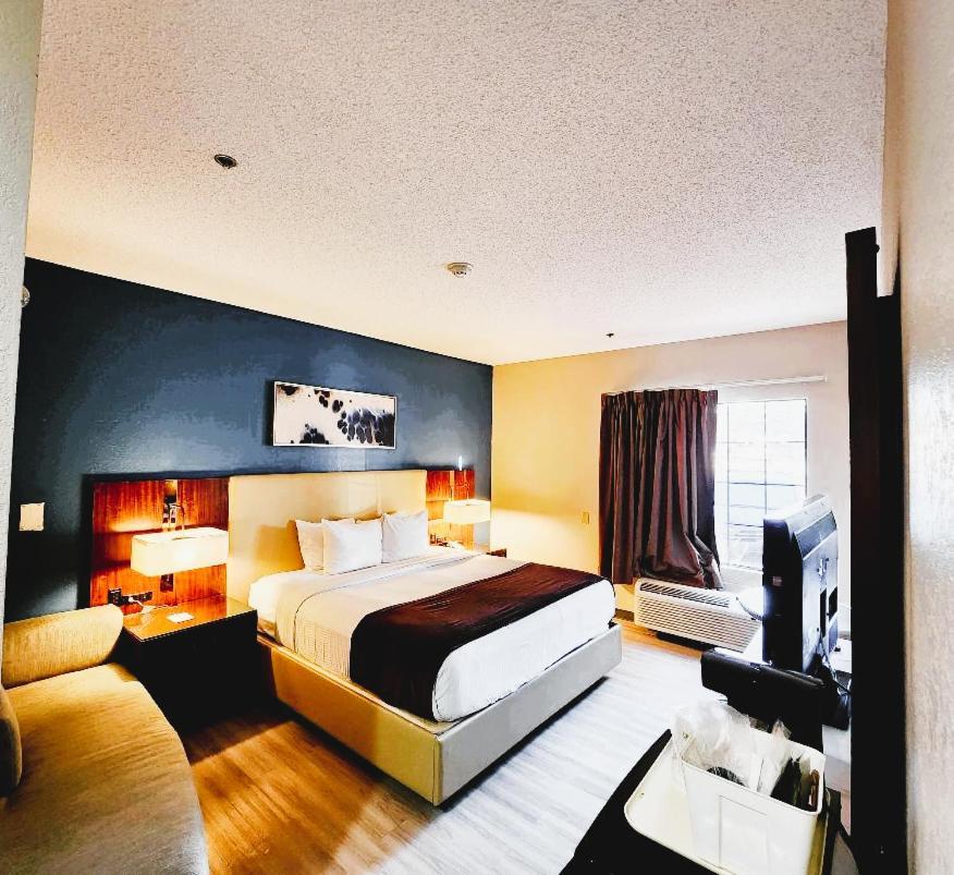 Baymont By Wyndham Hinesville Fort Stewart Area Bagian luar foto