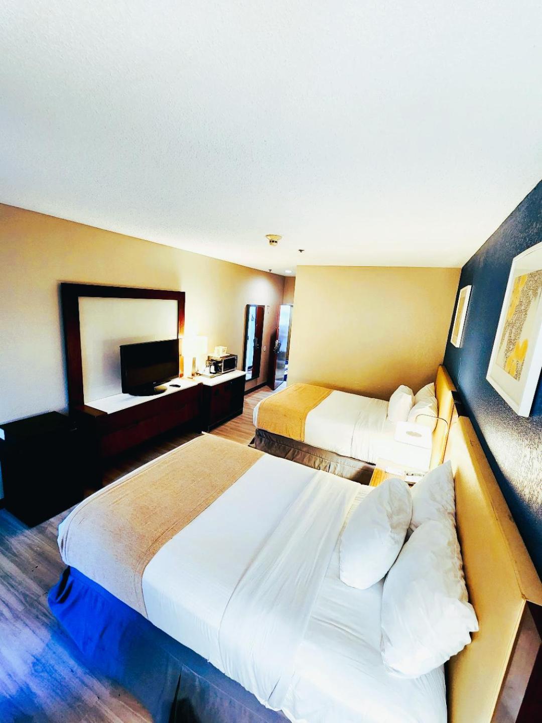 Baymont By Wyndham Hinesville Fort Stewart Area Bagian luar foto