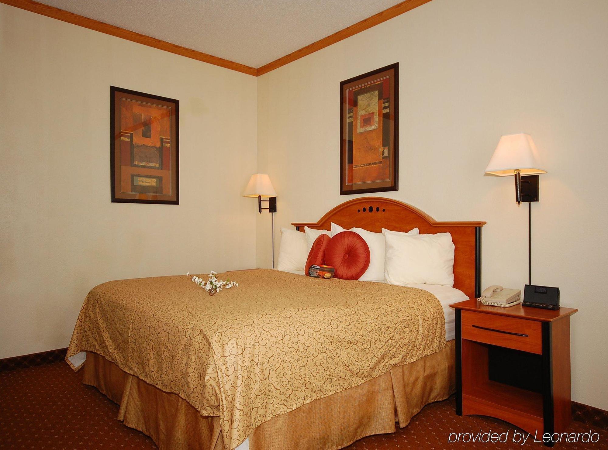 Baymont By Wyndham Hinesville Fort Stewart Area Ruang foto