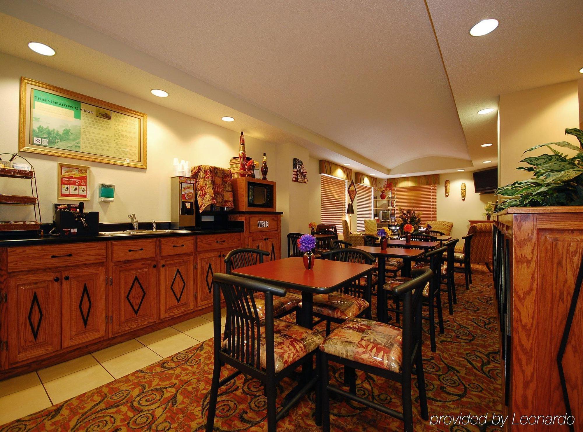 Baymont By Wyndham Hinesville Fort Stewart Area Restoran foto