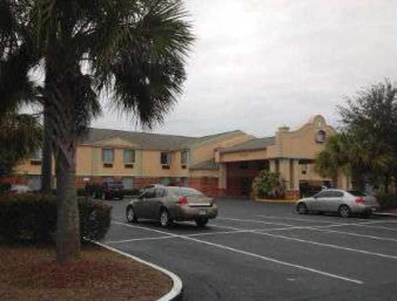 Baymont By Wyndham Hinesville Fort Stewart Area Bagian luar foto