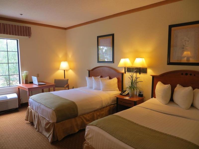 Baymont By Wyndham Hinesville Fort Stewart Area Bagian luar foto