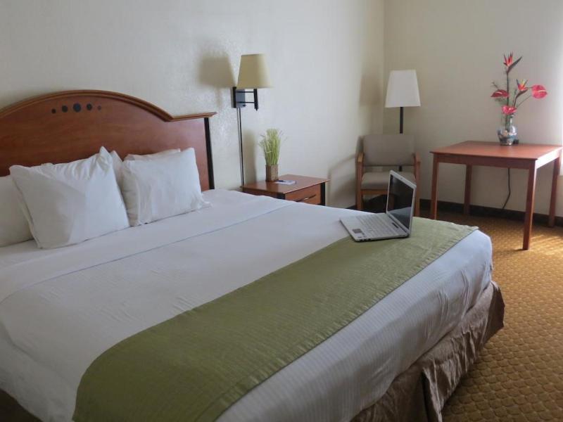 Baymont By Wyndham Hinesville Fort Stewart Area Bagian luar foto
